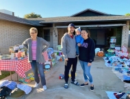 homeowners having garage sale at Dobson Ranch 2020 Spring Community Clean Up event