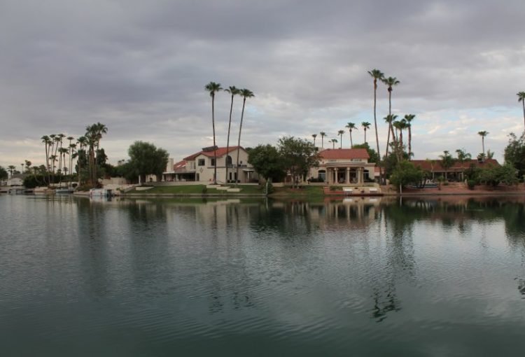 Dobson Ranch homes on the lake